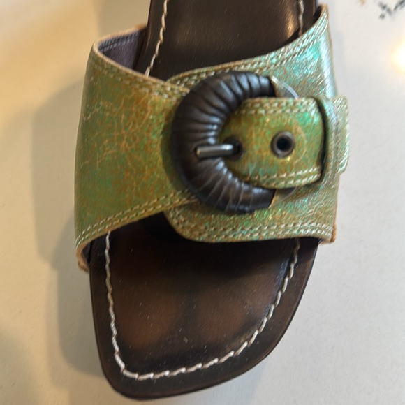 Donald J. Pliner Women's Green Wedge Sandals - Picture 2 of 6